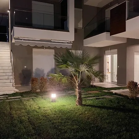 Ofrynio Luxury Apartments & Pool Ofrínion Exterior foto