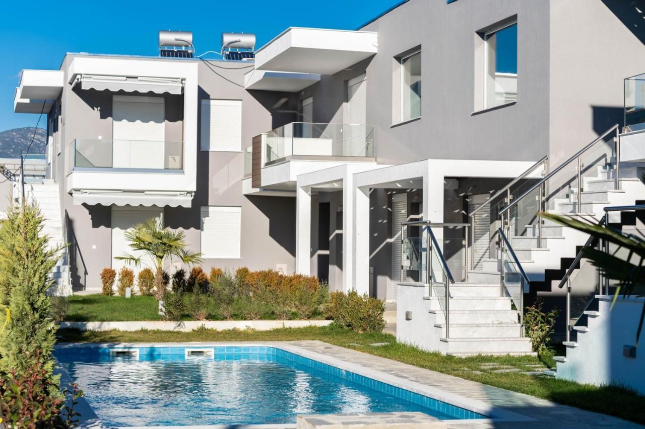 Ofrynio Luxury & Pool Apartment *