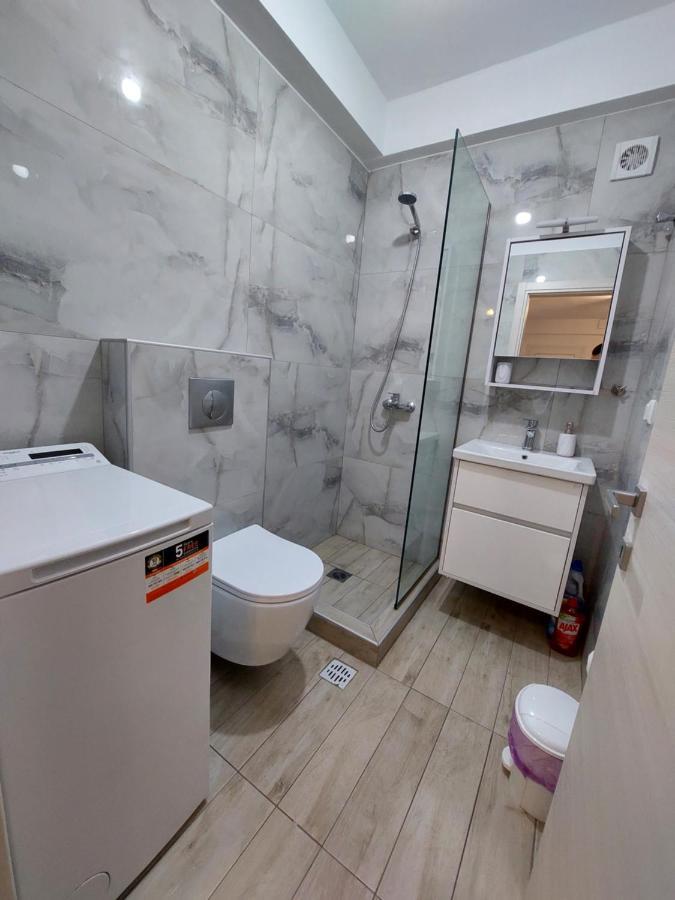Ofrynio Luxury & Pool Apartment